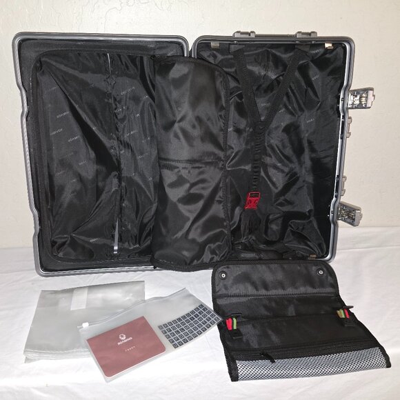 ROAMING 20" Zipperless Polycarbonate / Aluminum Frame Carry-On Spinner Luggage - Picture 13 of 13